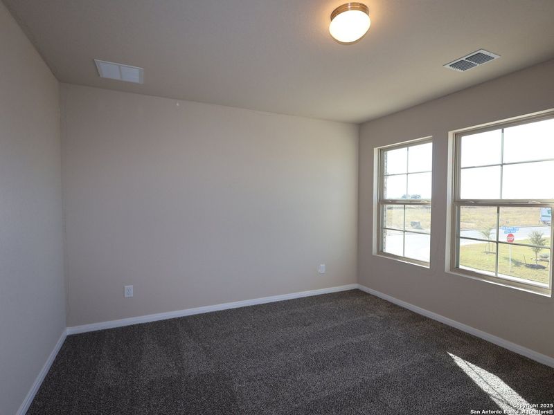 Spacious, unfurnished interior of a new home in Winding Brook, San Antonio (Image 30). Spacious, unfurnished interior of a new home in Winding Brook, San Antonio (Image 30).