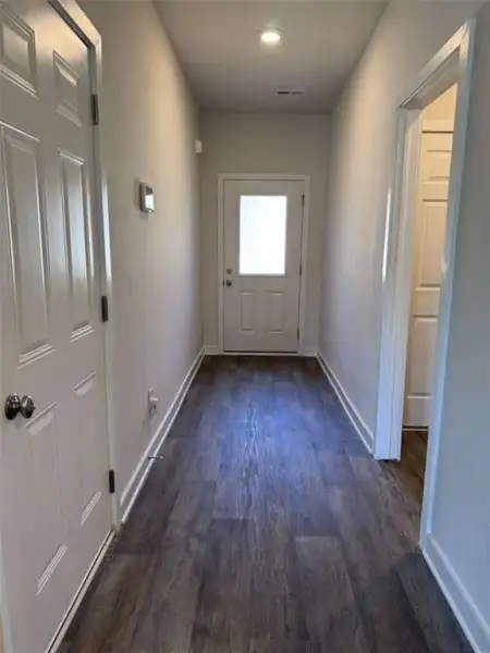 Spacious, unfurnished interior of a new home in Creekbend Overlook, Fairburn (Image 23). Spacious, unfurnished interior of a new home in Creekbend Overlook, Fairburn (Image 23).
