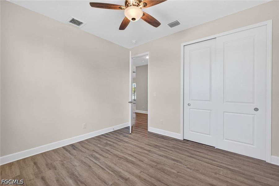 Spacious, unfurnished interior of a new home in Cape Coral, Cape Coral (Image 14).