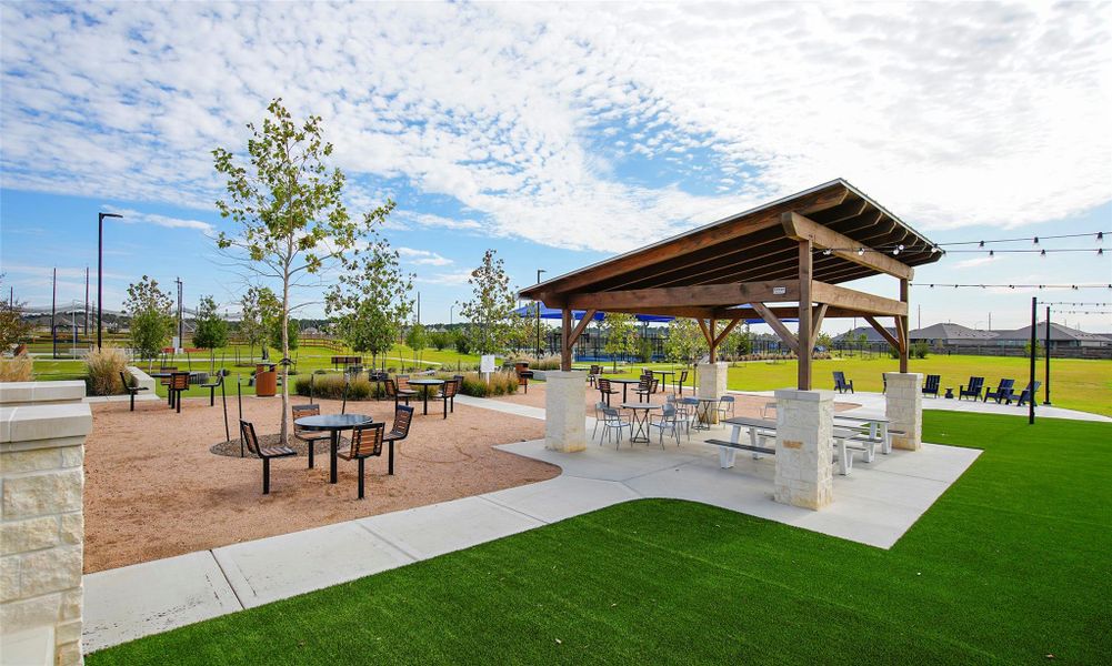 Community amenities in Cypress Green, Hockley (Image 31). Community amenities in Cypress Green, Hockley (Image 31).