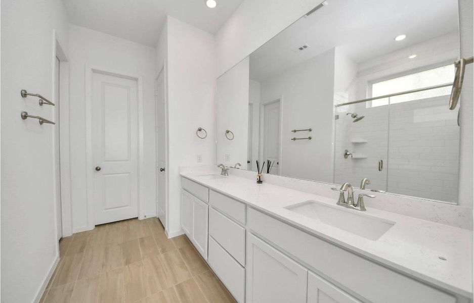 Furnished interior view inside a new home in Cross Creek West: Richmond Collection, Fulshear (Image 39).