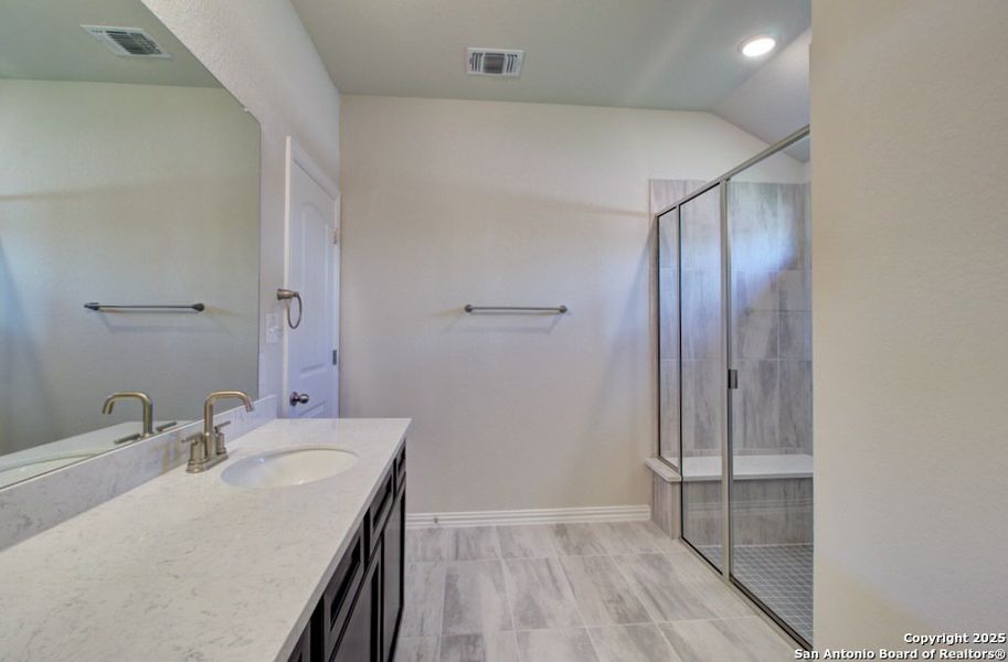 Furnished interior view inside a new home in Dauer Ranch, New Braunfels (Image 11).