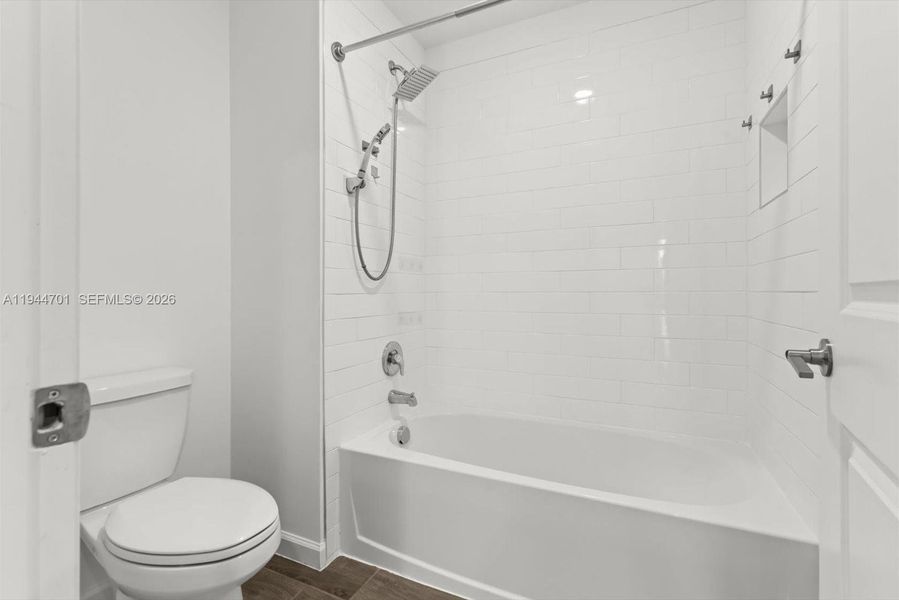 Furnished interior view inside a new home in , Fort Pierce (Image 8).