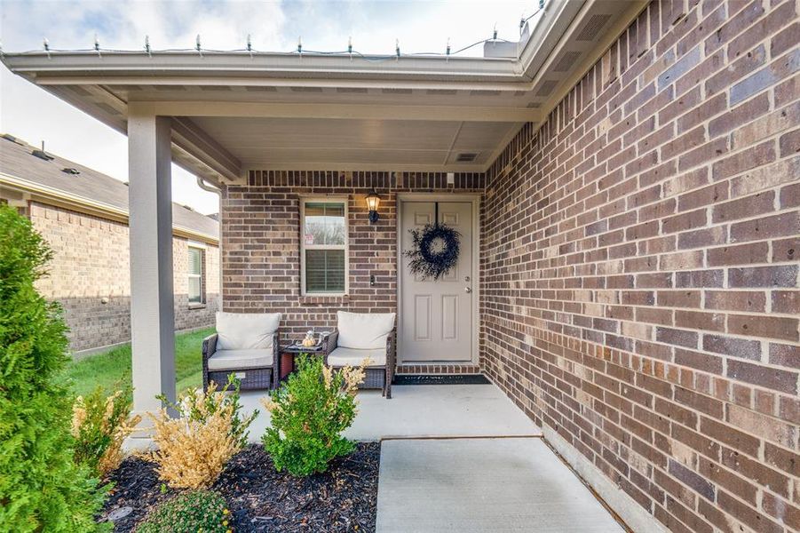 Exterior details and patio area of a home in Esperanza, Mesquite (Image 3).