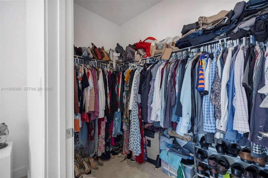 Close-up of interior finishes inside a home in , Pembroke Pines (Image 20). Close-up of interior finishes inside a home in , Pembroke Pines (Image 20).
