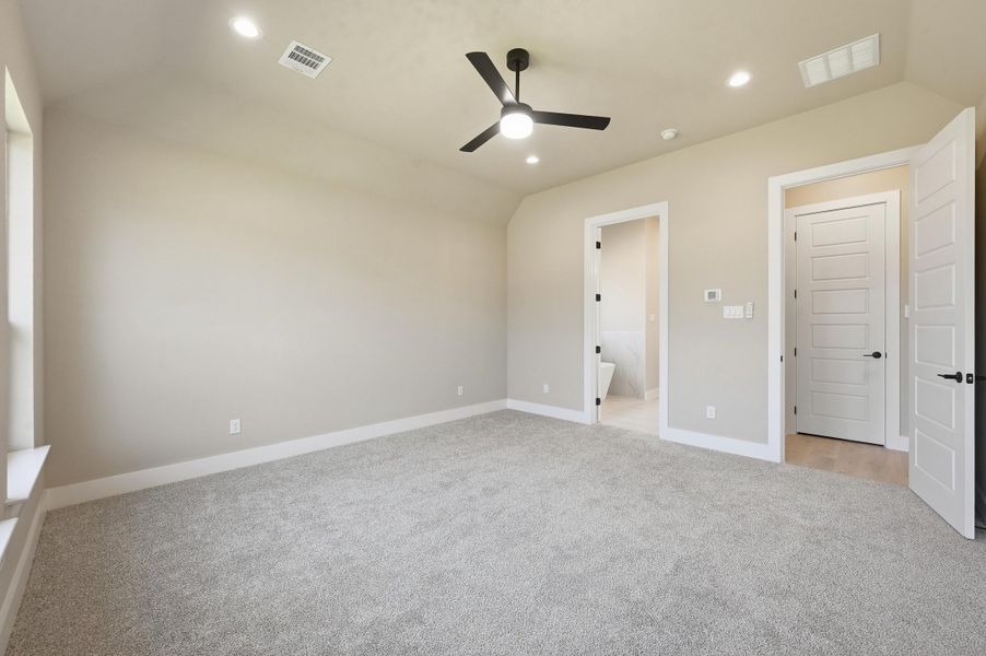 Spacious, unfurnished interior of a new home in Escondido Ranches, Poolville (Image 30). Spacious, unfurnished interior of a new home in Escondido Ranches, Poolville (Image 30).
