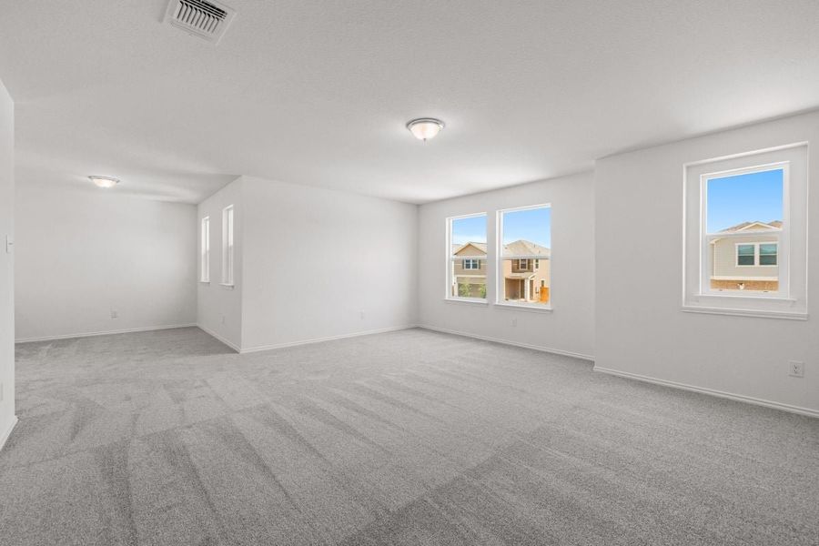 Spacious, unfurnished interior of a new home in Sonterra - Cool Water, Jarrell (Image 7).