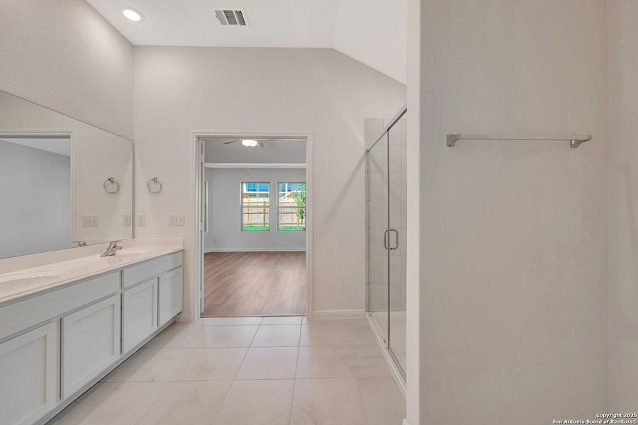 Furnished interior view inside a new home in Greenspoint Heights, Seguin (Image 6). Furnished interior view inside a new home in Greenspoint Heights, Seguin (Image 6).