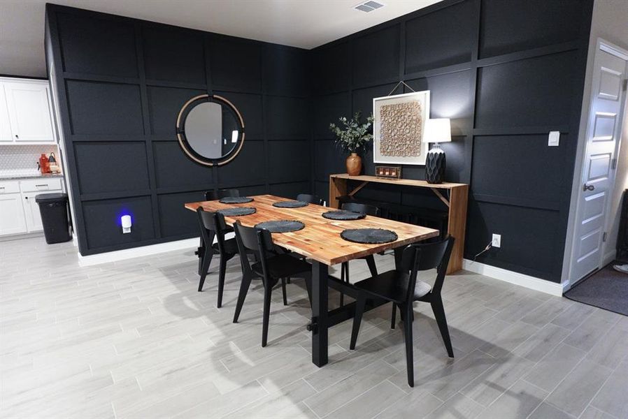 Statement wall in dining