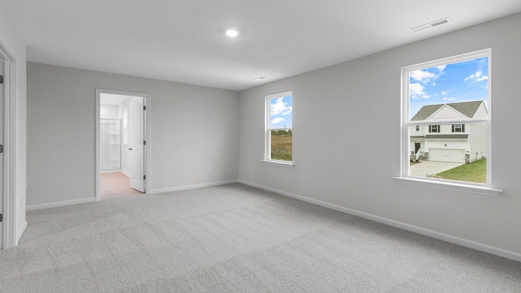 Spacious, unfurnished interior of a new home in Country Creek, Lexington (Image 16).