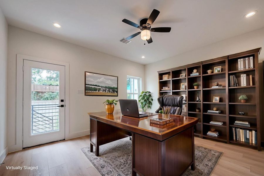 Office / Guest suit 1st floor Office / Guest suit 1st floor