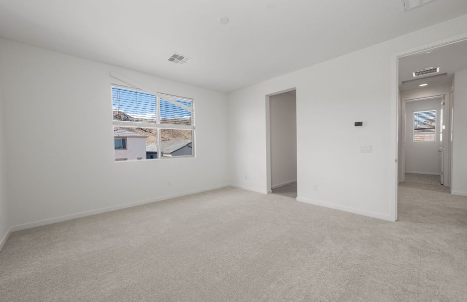 Spacious, unfurnished interior of a new home in Upper Canyon, Phoenix (Image 21).