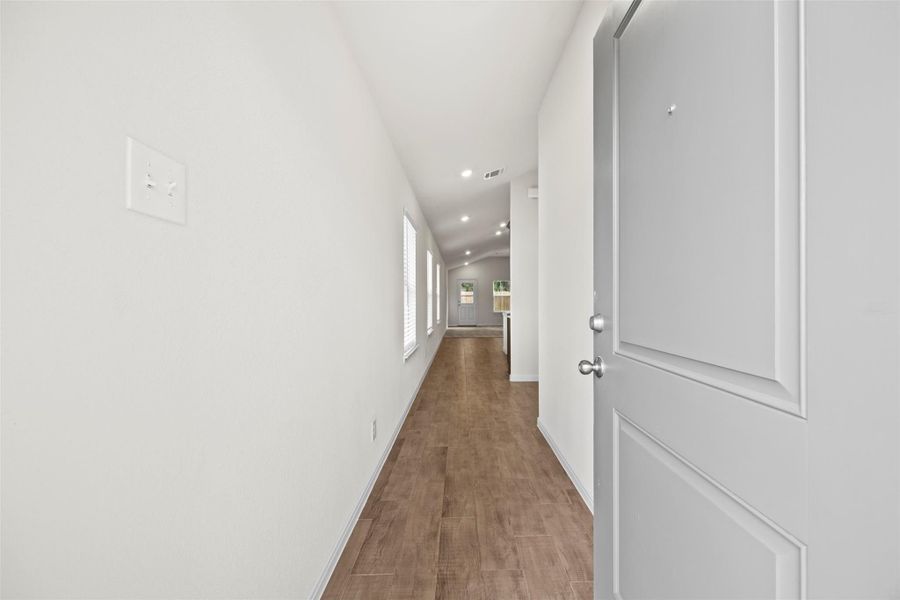 Spacious, unfurnished interior of a new home in Enclave at Dobbin, Magnolia (Image 29). Spacious, unfurnished interior of a new home in Enclave at Dobbin, Magnolia (Image 29).