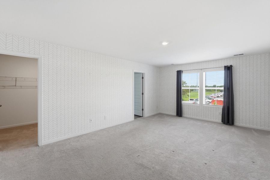 Spacious, unfurnished interior of a new home in , North Charleston (Image 13).