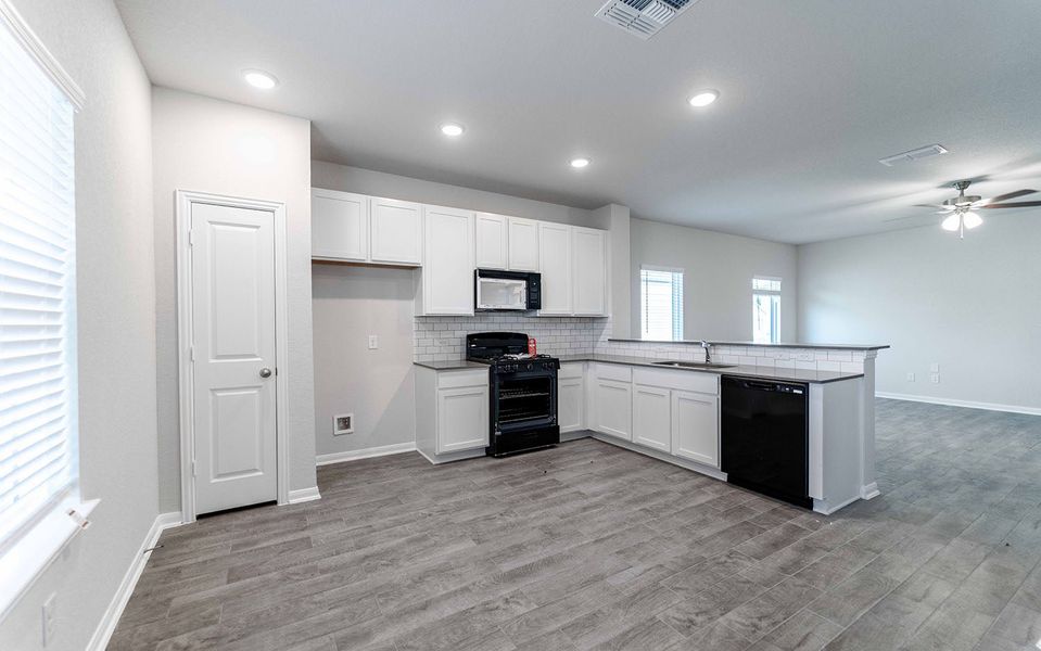 Furnished interior view inside a new home in Hickory Ridge, Elmendorf (Image 5). Furnished interior view inside a new home in Hickory Ridge, Elmendorf (Image 5).