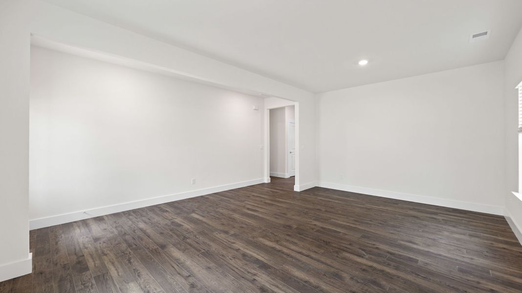 Representative unfurnished interior of a home built from the Hanover by D.R. Horton in Harbor Crest, Ooltewah (Image 12).