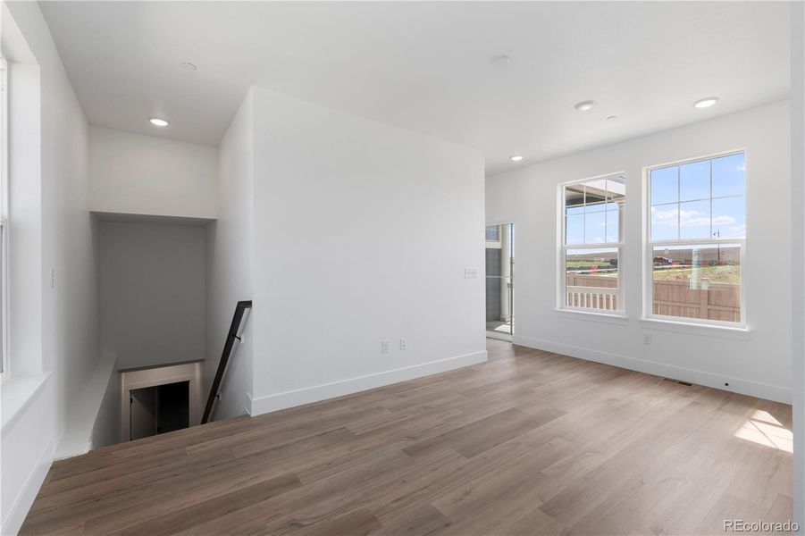 Spacious, unfurnished interior of a new home in Westerly, Erie (Image 20).