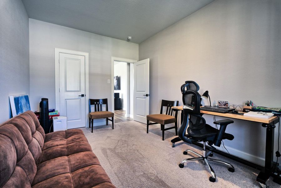 Furnished interior view inside a new home in Wedgewood Forest, Conroe (Image 17). Furnished interior view inside a new home in Wedgewood Forest, Conroe (Image 17).