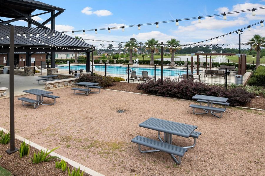 Community amenities in Sorella, Tomball (Image 30).