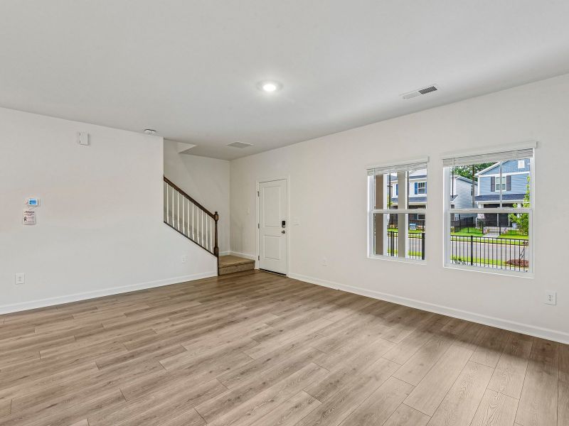 Spacious, unfurnished interior of a new home in Nolen Farm, Gastonia (Image 11).