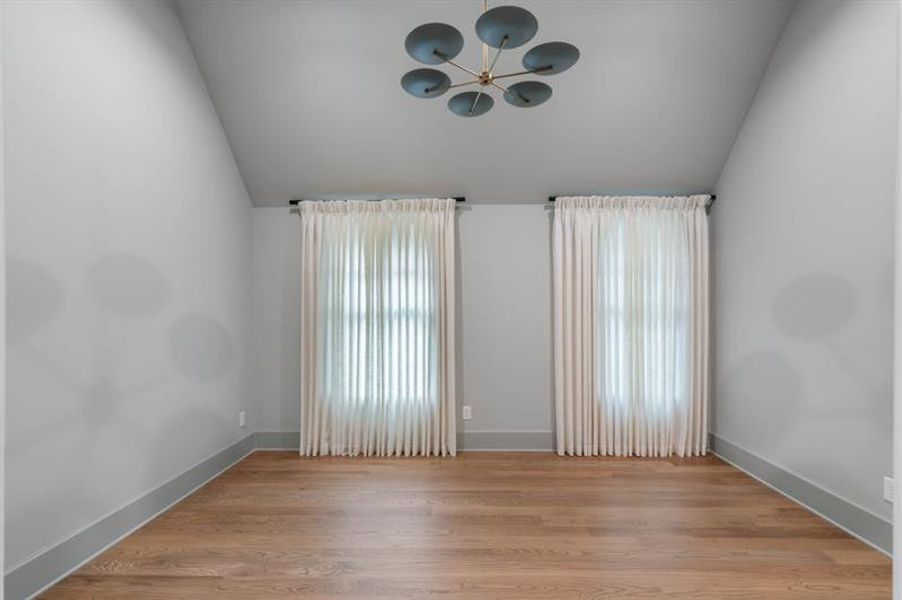 Spacious, unfurnished interior of a new home in , Atlanta (Image 73).