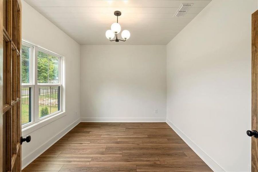 Spacious, unfurnished interior of a new home in , Emerson (Image 33).