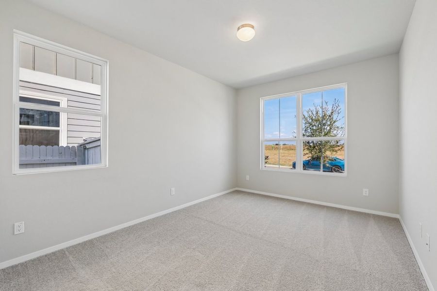 Spacious, unfurnished interior of a new home in Harvest Ridge, Elgin (Image 18).