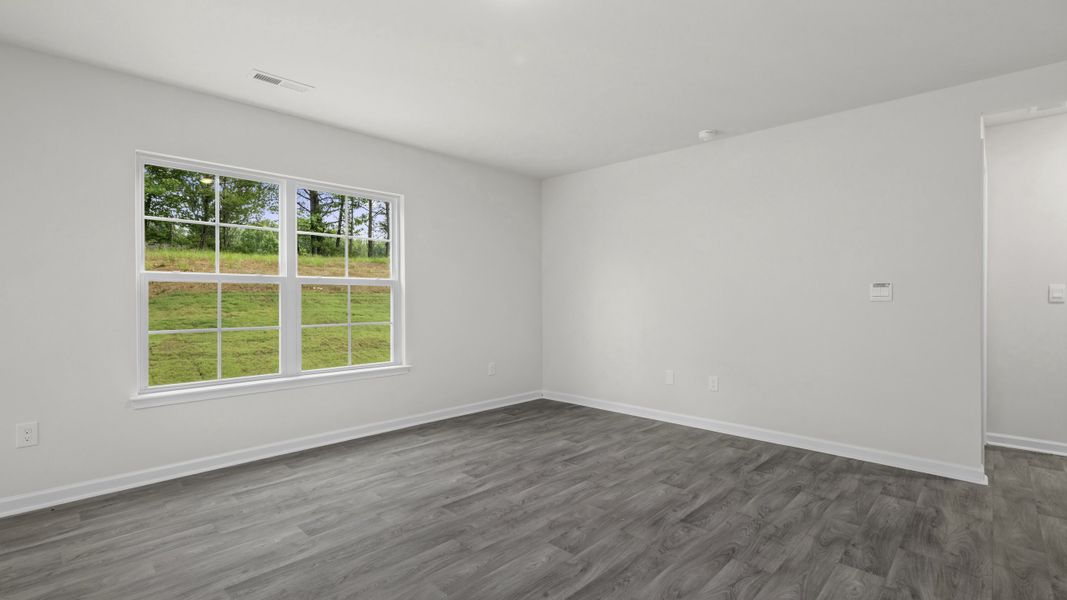Spacious, unfurnished interior of a new home in Mount Hope Estates, Winston-Salem (Image 11).