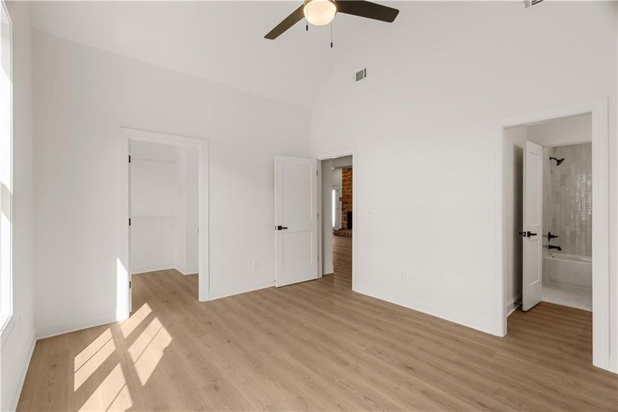 Spacious, unfurnished interior of a new home in , Cartersville (Image 31).