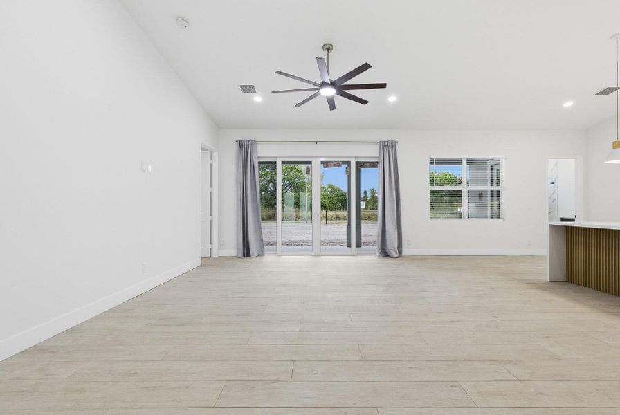 Spacious, unfurnished interior of a new home in , Lake Worth (Image 12). Spacious, unfurnished interior of a new home in , Lake Worth (Image 12).