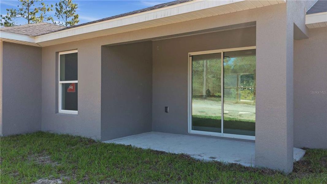 Exterior details and patio area of a home in , Dunnellon (Image 10). Exterior details and patio area of a home in , Dunnellon (Image 10).