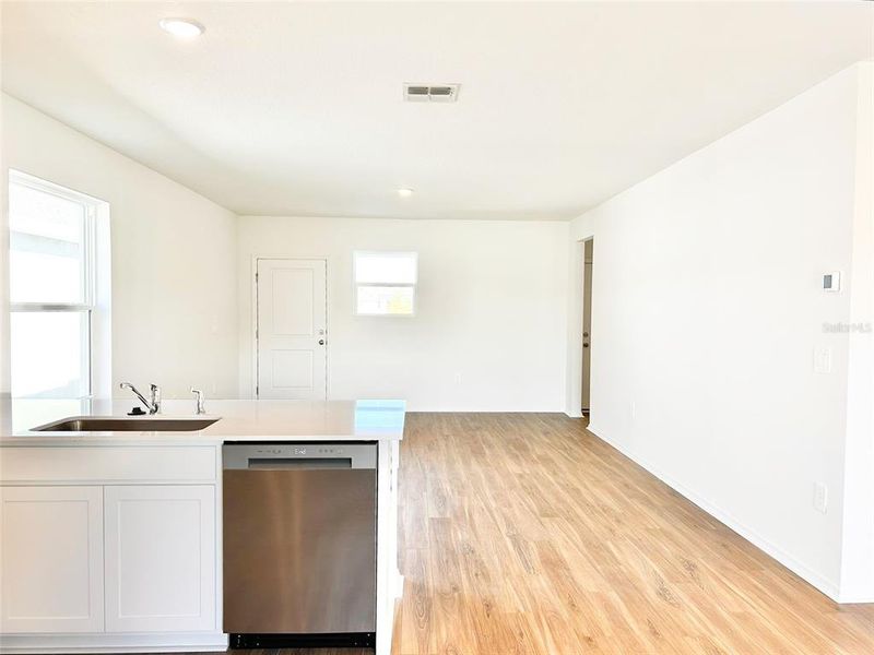 Spacious, unfurnished interior of a new home in Broadleaf, Parrish (Image 4). Spacious, unfurnished interior of a new home in Broadleaf, Parrish (Image 4).
