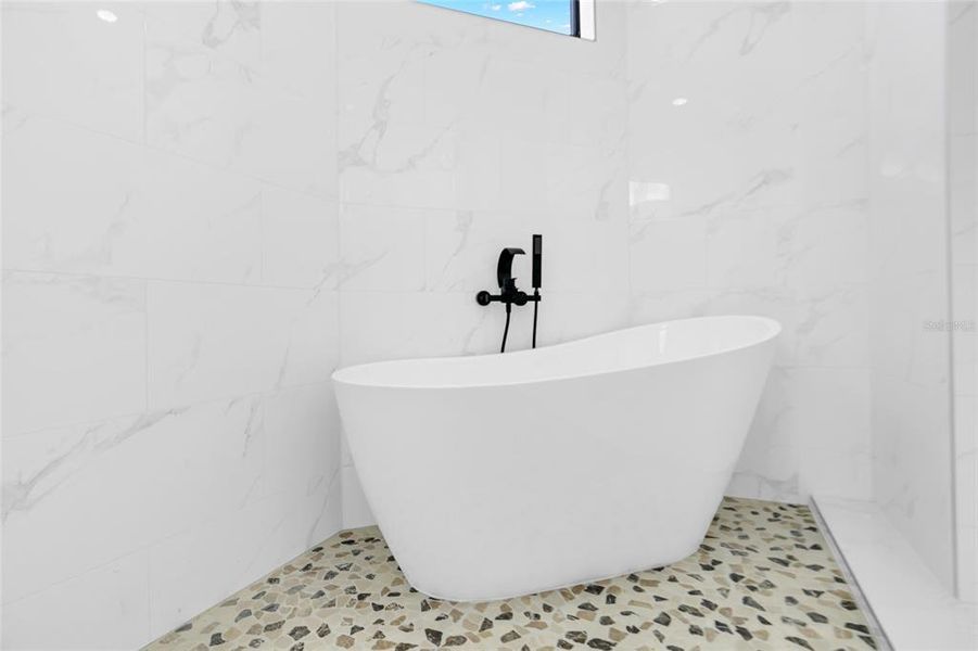 Close-up of interior finishes inside a home in , Lehigh Acres (Image 19).