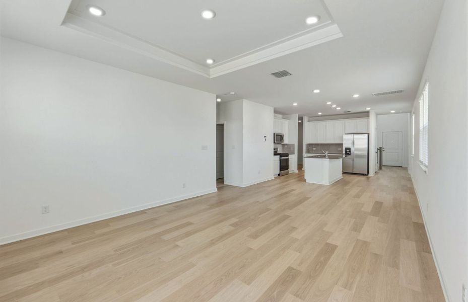 Spacious, unfurnished interior of a new home in Sunfield, Buda (Image 40). Spacious, unfurnished interior of a new home in Sunfield, Buda (Image 40).