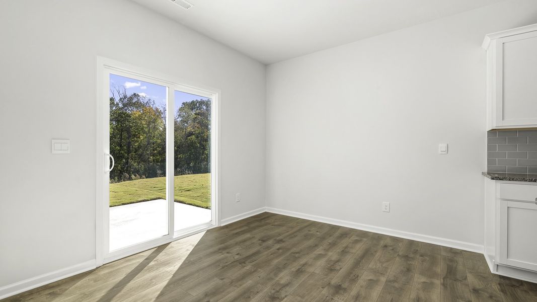 Spacious, unfurnished interior of a new home in Bryson Park, Lexington (Image 11).