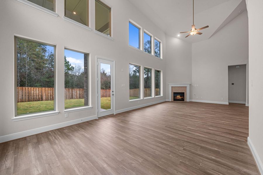 Spacious, unfurnished interior of a new home in Colton, Montgomery (Image 24).