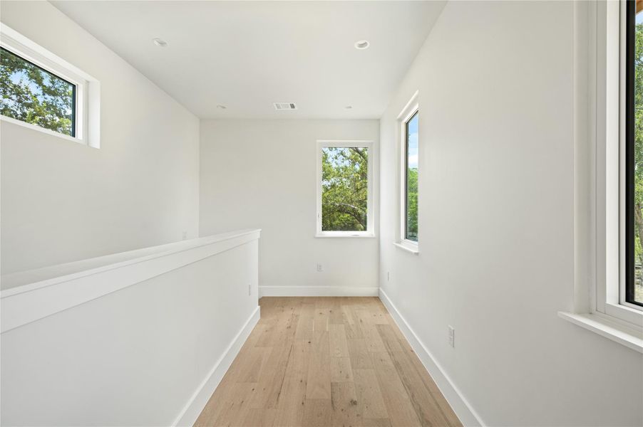 Spacious, unfurnished interior of a new home in , Austin (Image 15).
