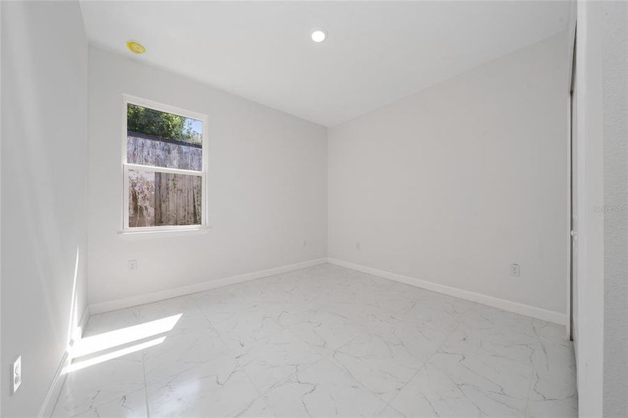 Spacious, unfurnished interior of a new home in , Orlando (Image 7).