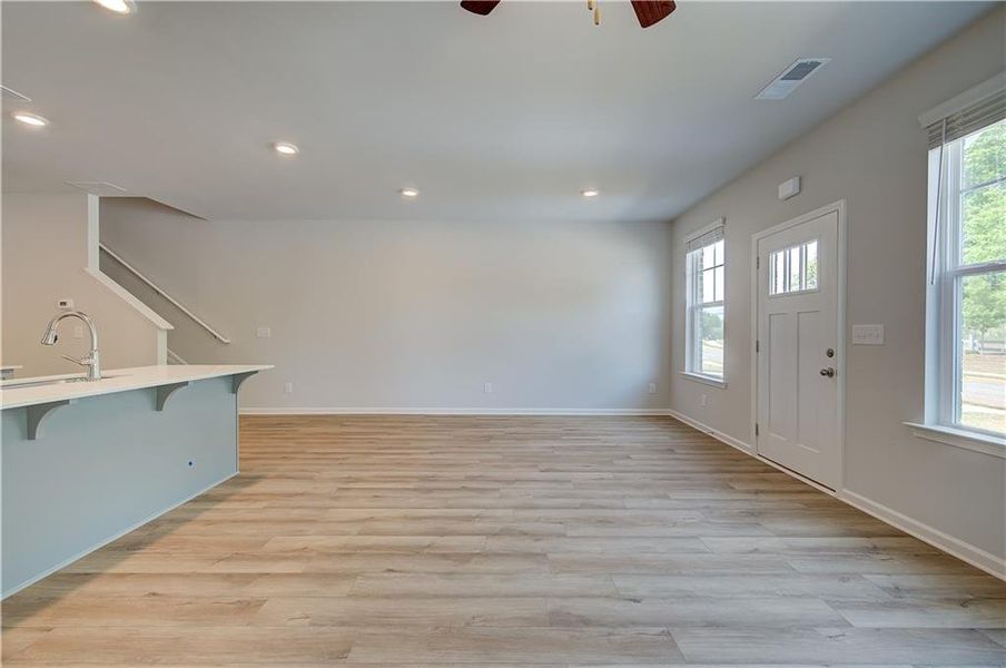 Spacious, unfurnished interior of a new home in Avery Landing, McDonough (Image 25).