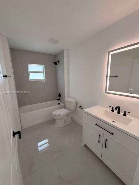Furnished interior view inside a new home in , Vero Beach (Image 4).