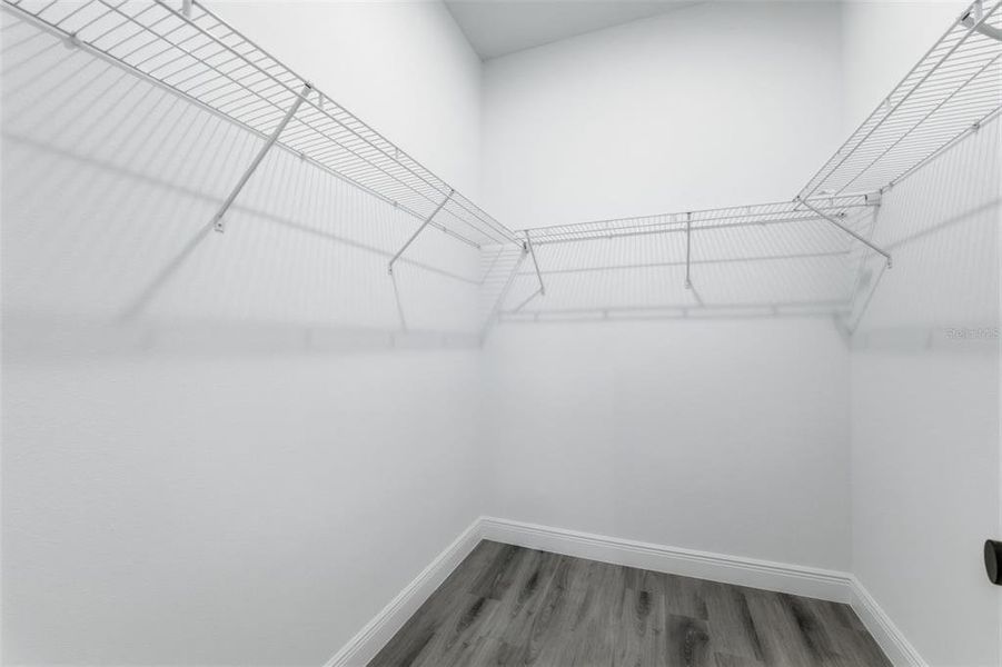 Spacious, unfurnished interior of a new home in , Ocala (Image 13).