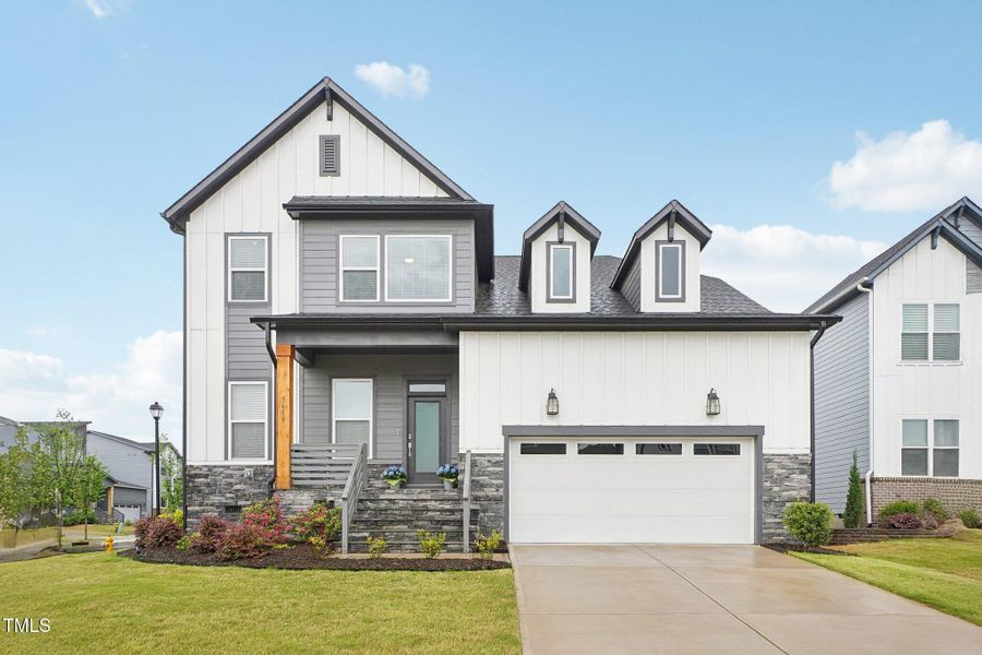 1-web-or-mls-Horsewalk Cir-08042025-001