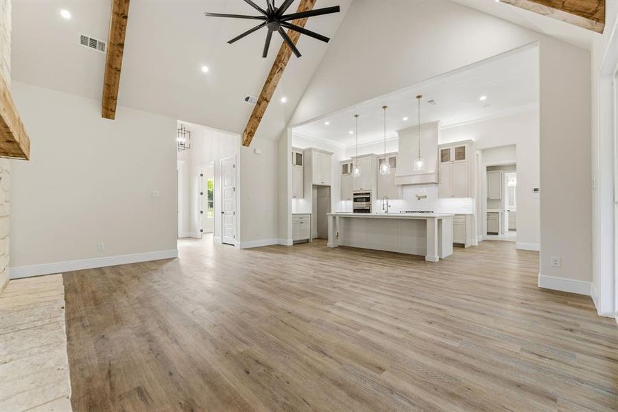Open and spacious Open and spacious