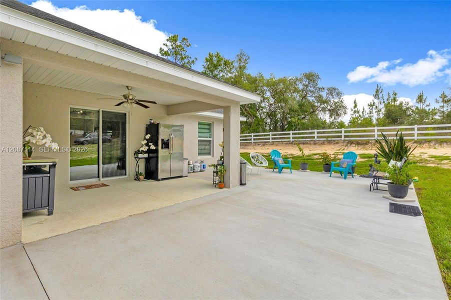 Exterior details and patio area of a home in , Ocala (Image 22).