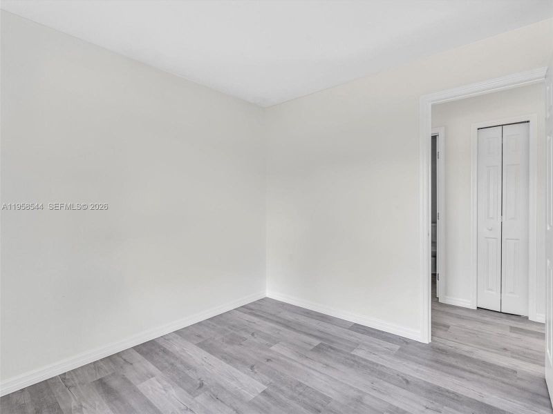 Spacious, unfurnished interior of a new home in , Lehigh Acres (Image 17).