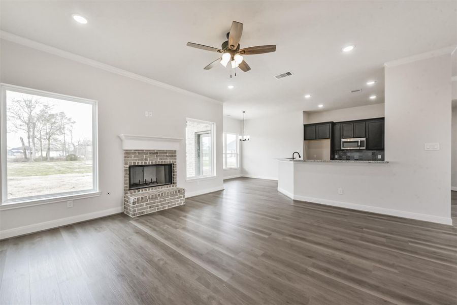 Spacious, unfurnished interior of a new home in , Baytown (Image 36).
