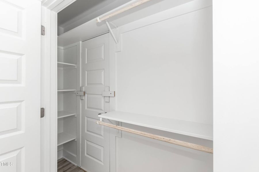 Primary Closet 01(1)