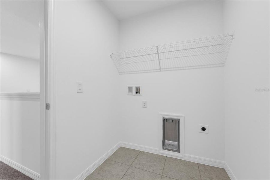 Spacious, unfurnished interior of a new home in Oakfield Trails, Parrish (Image 30).