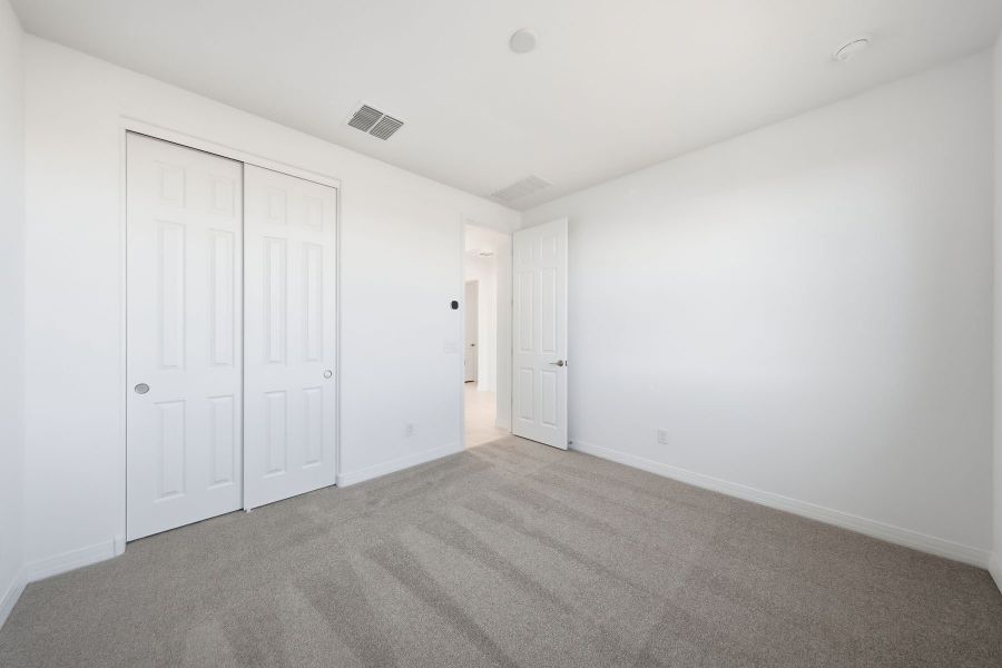 Spacious, unfurnished interior of a new home in Tierra Vistoso, Surprise (Image 14).