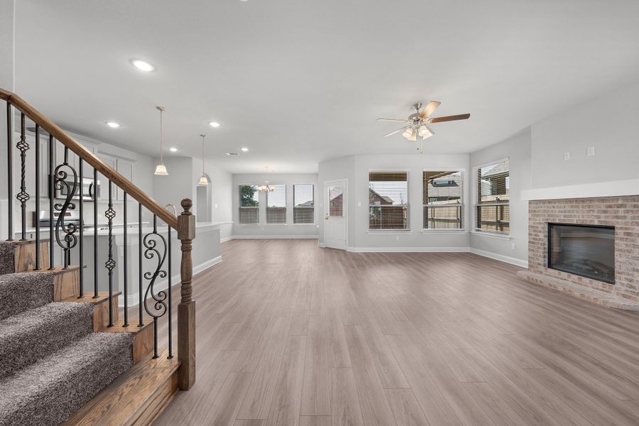 Spacious, unfurnished interior of a new home in Summerwood, Red Oak (Image 20).